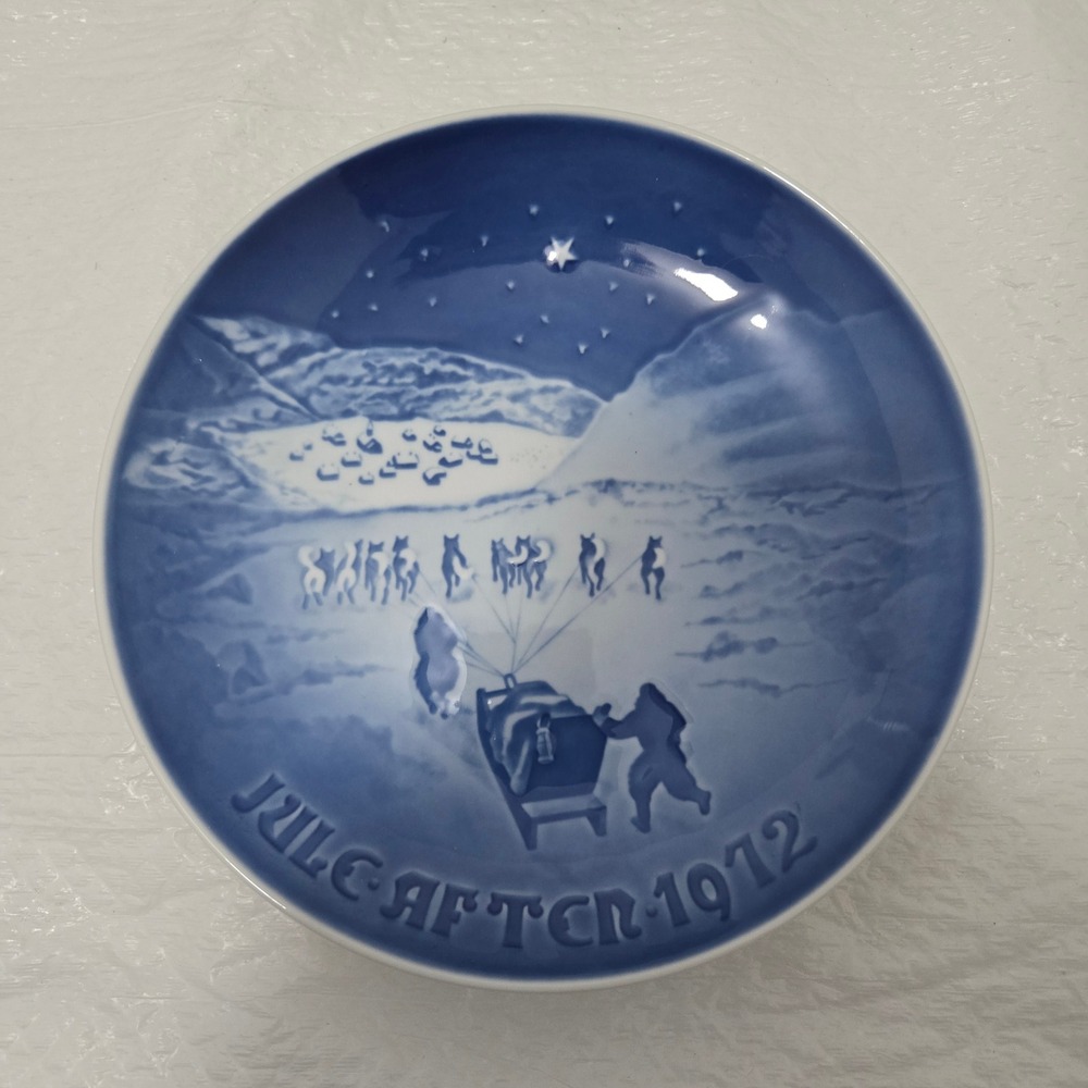 Bing & Grondahl 1972 Christmas in Greenland Porcelain Plate B&G 8000/9072 Blue